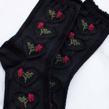Load image into Gallery viewer, Women's Vintage Rose & Heart Casual Socks