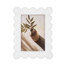 Load image into Gallery viewer, Photo Frame - Resin with Decorative Scalloped Edge
