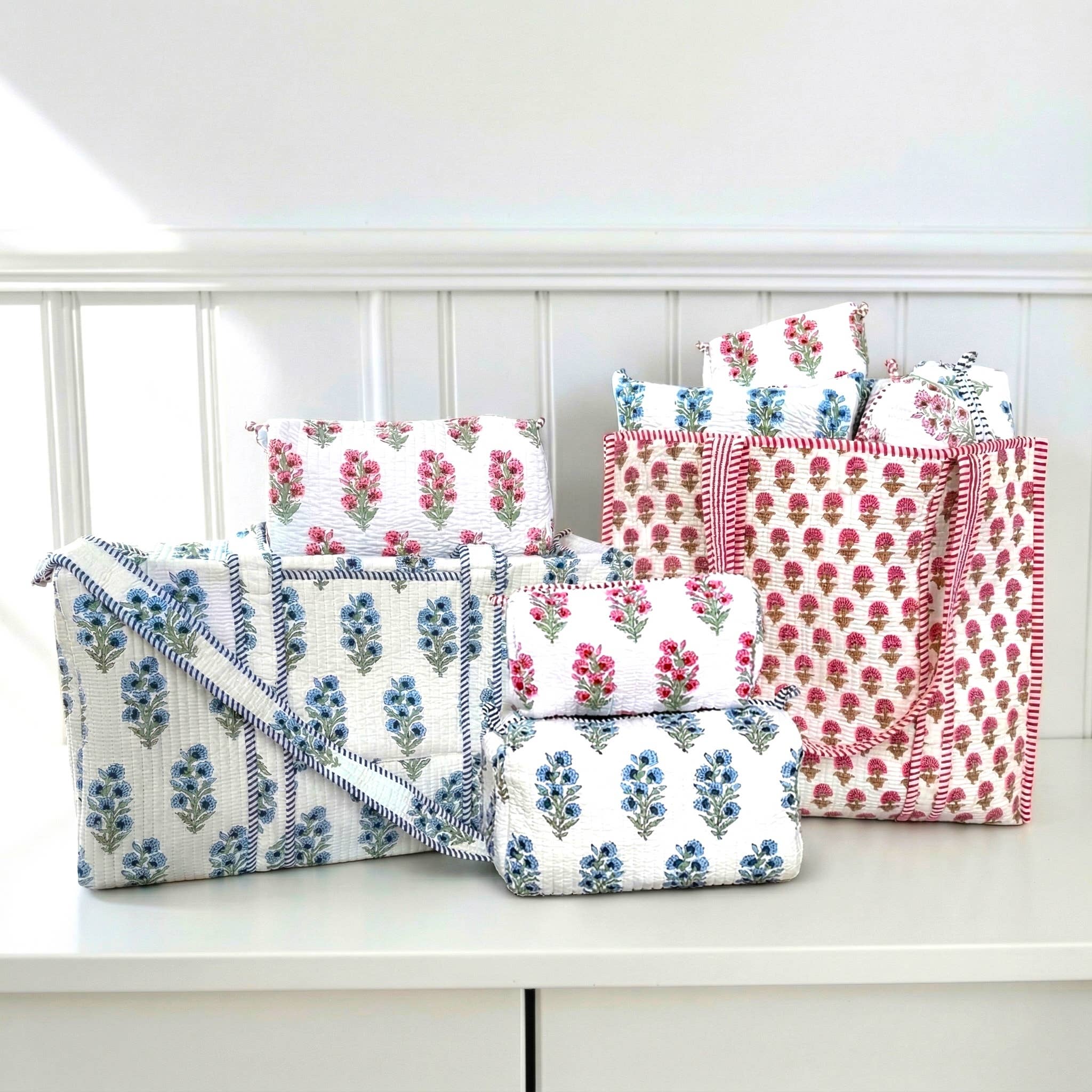 Hydrangea Cosmetic Pouches-Green