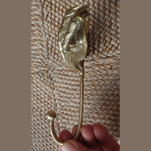 Load image into Gallery viewer, Brass Shell Wall Hook – Antique Coastal Bathroom Towel & Robe Hanger
