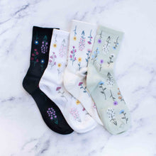 Load image into Gallery viewer, Women's Botanical Garden Casual Socks
