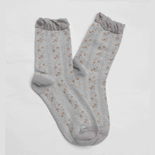 Load image into Gallery viewer, Vintage Floral Vine Crew Socks