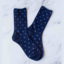 Load image into Gallery viewer, Women's Heart Crew Socks