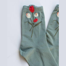 Load image into Gallery viewer, Tulip Bloom Cotton Blend Socks
