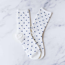 Load image into Gallery viewer, Women's Heart Crew Socks