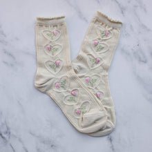 Load image into Gallery viewer, Women's Vintage Rose & Heart Casual Socks
