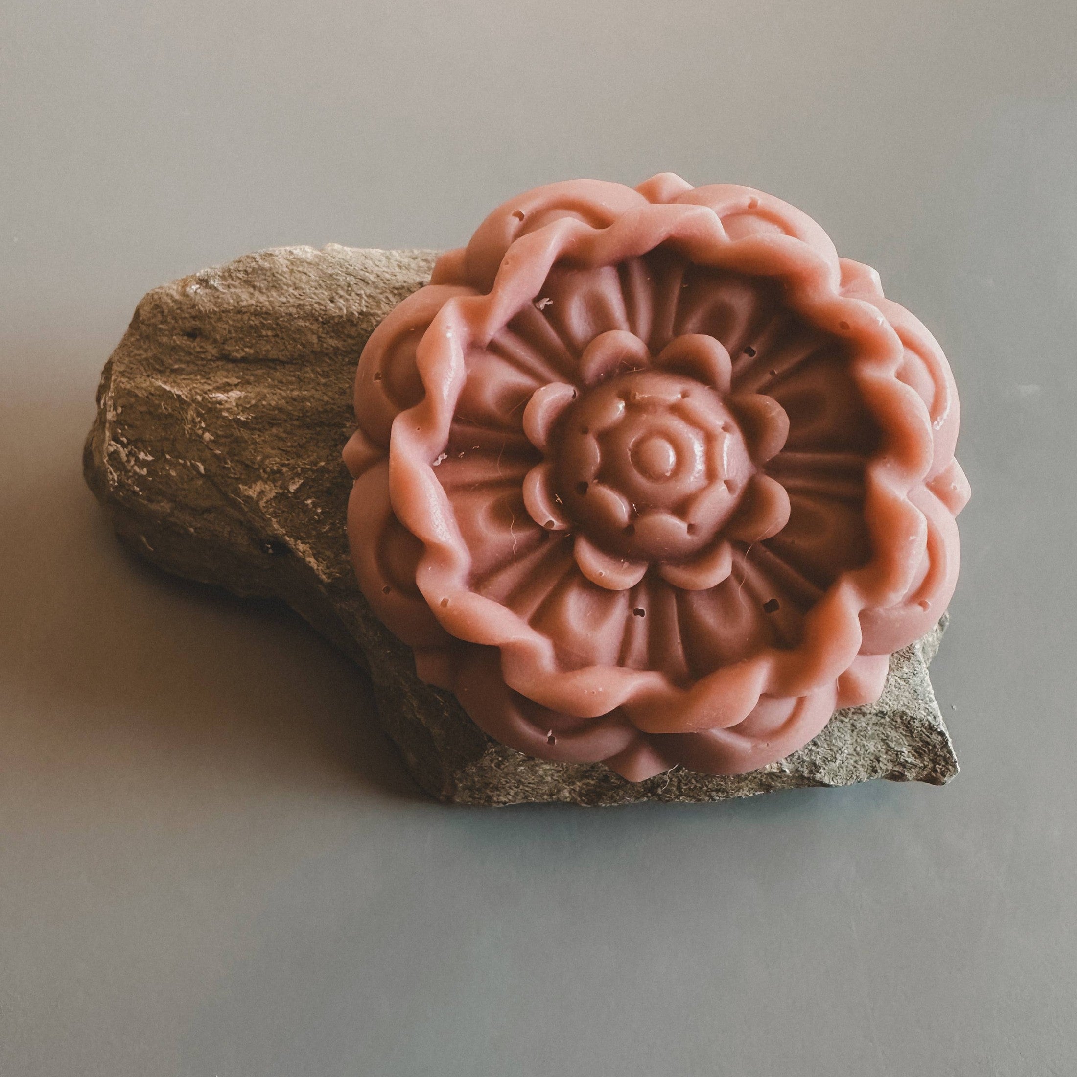 Flora Soap N° 06