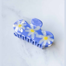 Load image into Gallery viewer, Eco Daisy Flower Curved Hair Claw Clip