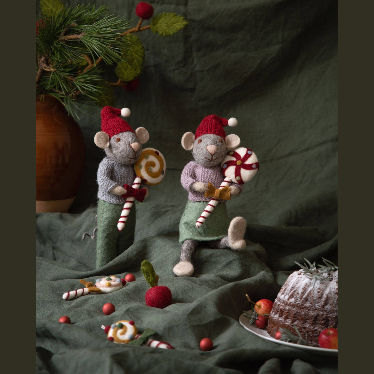 Big Grey Boy Mouse w/Christmas Candy