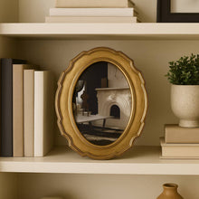 Load image into Gallery viewer, Photo Frame - Gold Polyresin Round Vintage Style, 4x6 in.