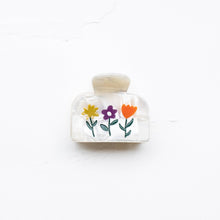 Load image into Gallery viewer, Eco Flowers in Bloom Hair Claw Clip
