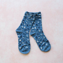 Load image into Gallery viewer, Garden Flower Socks
