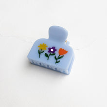 Load image into Gallery viewer, Eco Flowers in Bloom Hair Claw Clip

