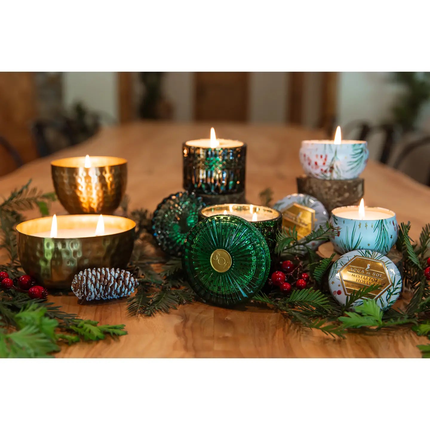 Mistletoe & Holly Candle - 9 oz