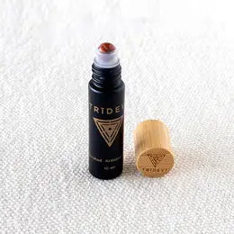 Kerala - Handcrafted Artisanal Perfume Oil - Woodsy/Spicy/Fresh Grass - 10 ml