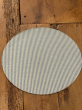 Load image into Gallery viewer, Busatti Oval Placemat - Blue Stripe
