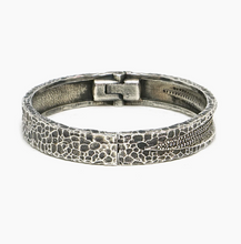 Load image into Gallery viewer, TAT2 - Vintage Silver Velen Crystal Inlay Bangle
