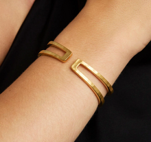 Load image into Gallery viewer, Dean Davidson - Mara Hinged Cuff
