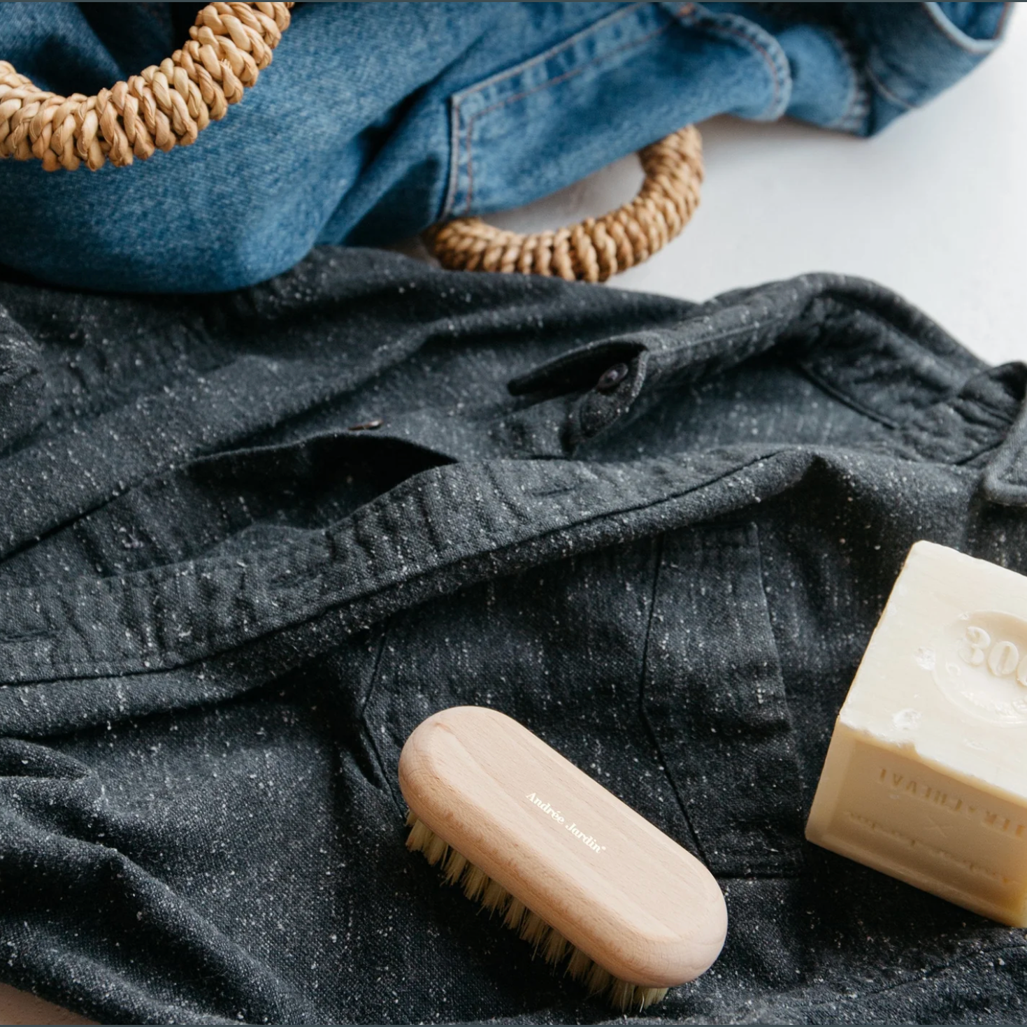 Be Home - Andree Jardin Coffret TRADITION beech AJ x FAC (Beech Soap Dish, Nail Brush & 300g Vegetal Soap Boxed Set)