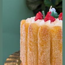 Load image into Gallery viewer, Meringa/Fragole Candle
