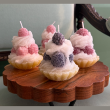 Load image into Gallery viewer, Crostatine Candle
