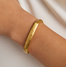Load image into Gallery viewer, Dean Davidson - Mara Hinged Bangle
