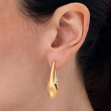 Load image into Gallery viewer, Dean Davidson - Phuket Hinged Hoops
