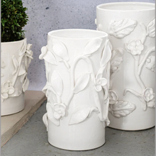 Load image into Gallery viewer, Vietri - Bougainvillea Garden White Medium Cachepot
