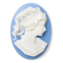 Load image into Gallery viewer, Classic Cameo Pendant Necklace
