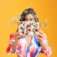 Load image into Gallery viewer, Deepa Gurnani - Delight Clutch
