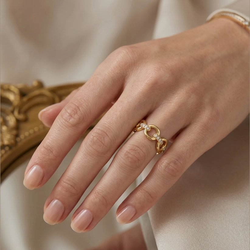 Gold Cleo Link Ring