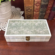 Load image into Gallery viewer, William Morris Tulip Printed Jewelry Storage Bone Box | Home
