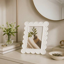 Load image into Gallery viewer, Photo Frame - Resin with Decorative Scalloped Edge
