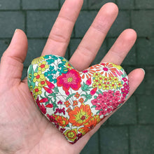 Load image into Gallery viewer, 1lime tree collection 2 Lavender Hearts
