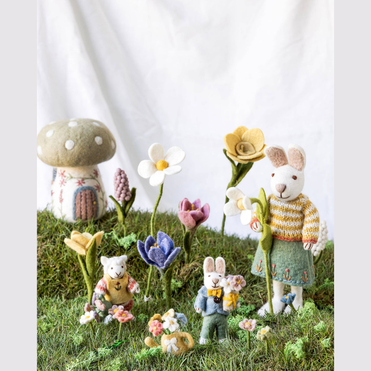 Large Spring Mushroom House w/Emb