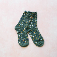 Load image into Gallery viewer, Garden Flower Socks
