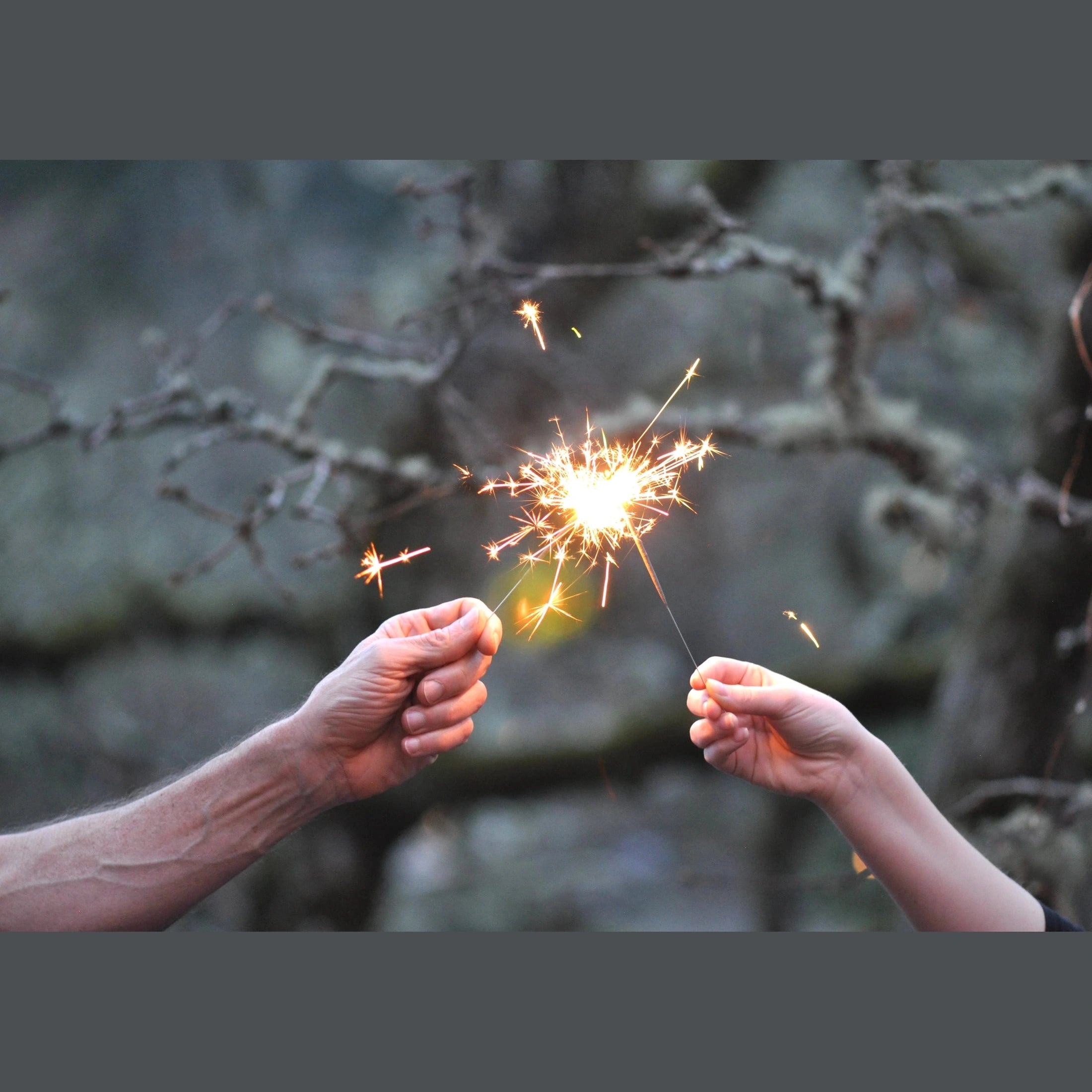 Mini 4" Gold Sparklers - Tube of 12