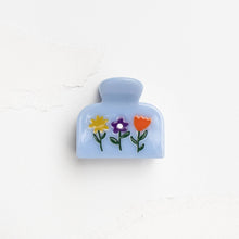 Load image into Gallery viewer, Eco Flowers in Bloom Hair Claw Clip
