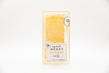 Load image into Gallery viewer, Sag Harbor Honey 5 Ounce Raw Honeycomb
